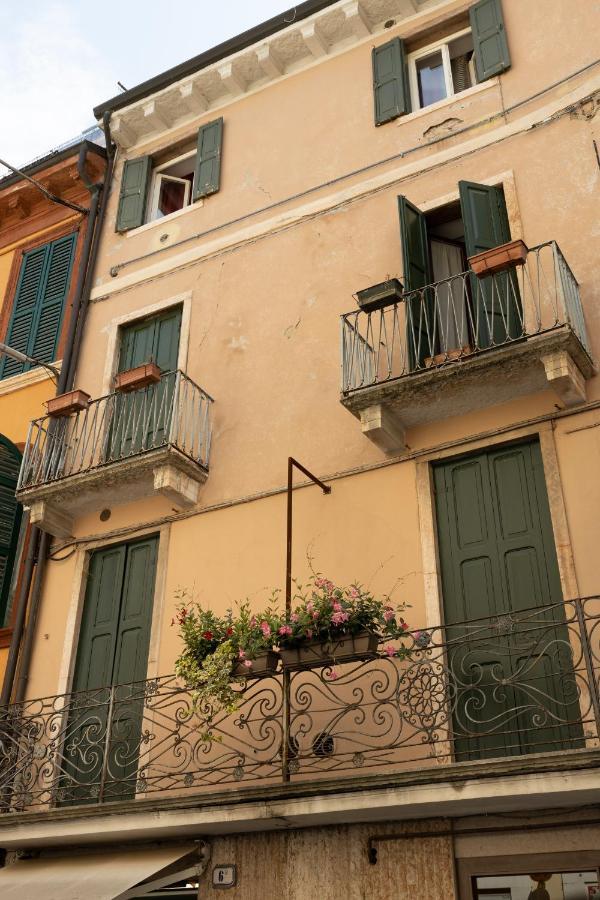 Il Nido Di Irena A Verona Exterior foto